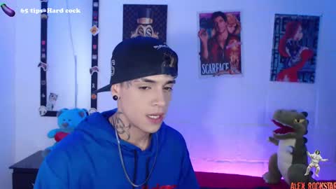 Snapshot of alex_rockstar chatting on February 7, 11:13 pm    online show from February 7, 11:13 pm