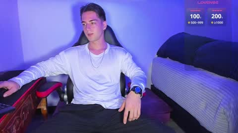     online show from March 1, 3:10 am