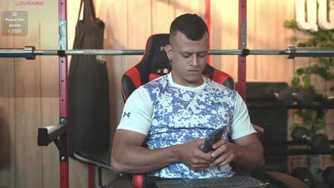 Snapshot of alex_tower chatting on January 29, 7:11 pm Alex Towers online show from January 29, 7:11 pm