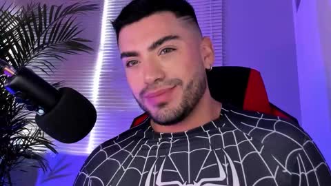 Alexander Diaz online show from September 9, 1:43 pm