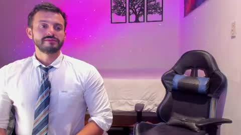 Alexander Jaz online show from June 20, 9:47 am