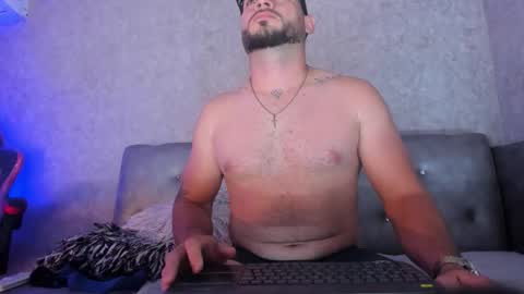 A L E X A N D R O online show from October 24, 4:31 pm