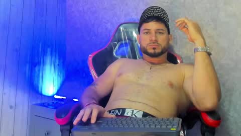 A L E X A N D R O online show from October 22, 3:16 pm