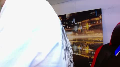 alexgiraldo__ online show from June 9, 10:22 pm