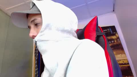 alexgiraldo__ online show from May 22, 12:10 pm