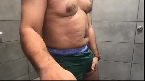 Snapshot of alexis69mm chatting on January 2, 10:11 pm Alex online show from January 2, 10:11 pm