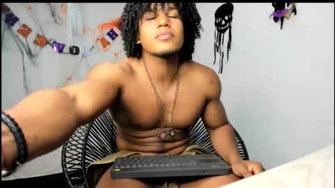 ALEXJ BLACK online show from November 3, 5:15 pm