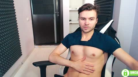 Snapshot of alexspilner chatting on December 11, 12:05 pm Alex Spilner online show from December 11, 12:05 pm