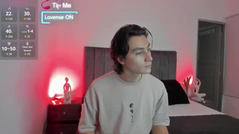 Snapshot of alexxander_hall chatting on September 14, 8:00 pm Alexxander Hall online show from September 14, 8:00 pm