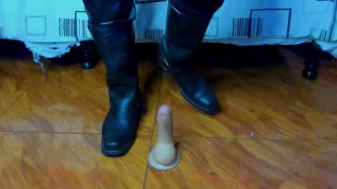 Snapshot of alexxx_savage chatting on September 18, 4:14 am Alexander online show from September 18, 4:14 am