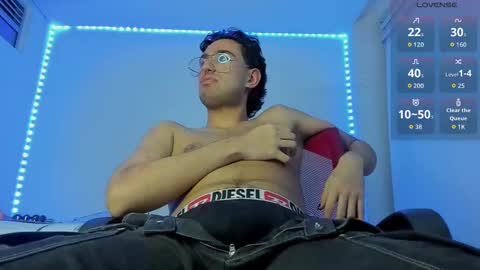 Snapshot of alexxx_savage chatting on September 23, 4:23 am Alexander online show from September 23, 4:23 am