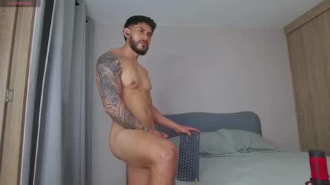 Alex   freelance model  instagram alex b229 online show from November 8, 1:20 am