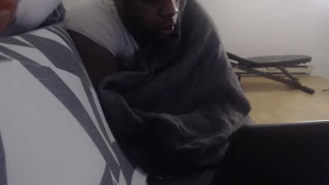 Snapshot of aliasallday chatting on December 12, 3:10 am Alias online show from December 12, 3:10 am