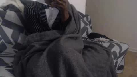 Snapshot of aliasallday chatting on February 11, 1:52 am Alias online show from February 11, 1:52 am