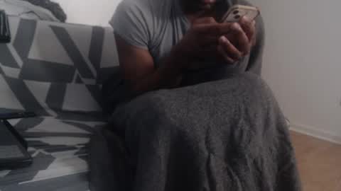 Snapshot of aliasallday chatting on January 3, 1:27 am Alias online show from January 3, 1:27 am