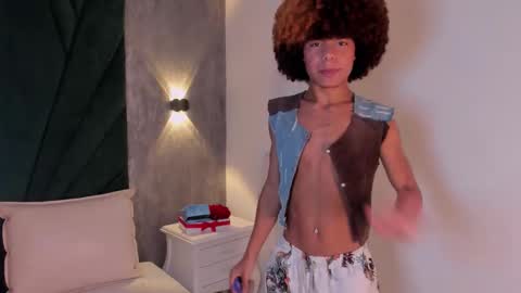  Alexis Etereo  online show from February 9, 8:46 pm