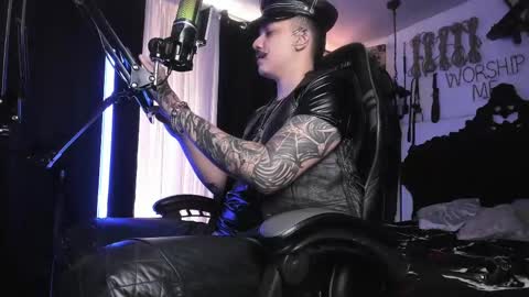 Snapshot of allanhurtss chatting on February 24, 6:47 pm   online show from February 24, 6:47 pm