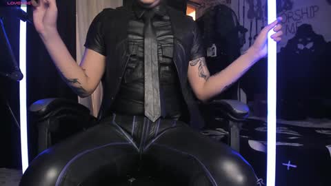 Snapshot of allanhurtss chatting on December 31, 2:14 pm   online show from December 31, 2:14 pm