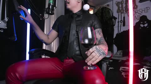 Snapshot of allanhurtss chatting on December 24, 3:37 pm   online show from December 24, 3:37 pm