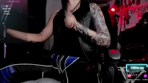 Snapshot of allanhurtss chatting on September 18, 11:07 pm   online show from September 18, 11:07 pm