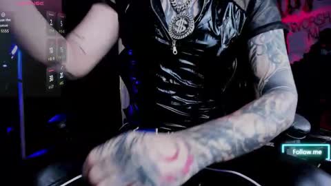 Snapshot of allanhurtss chatting on October 1, 3:16 pm   online show from October 1, 3:16 pm