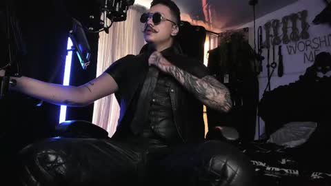 Snapshot of allanhurtss chatting on February 18, 5:33 pm   online show from February 18, 5:33 pm
