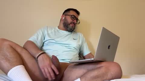 Snapshot of allessandro699 chatting on February 19, 7:59 pm Allessandro online show from February 19, 7:59 pm