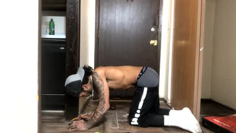 allthewayup10 online show from February 26, 7:09 am