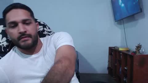 Snapshot of alonxoo chatting on September 14, 1:29 am alonxoo online show from September 14, 1:29 am