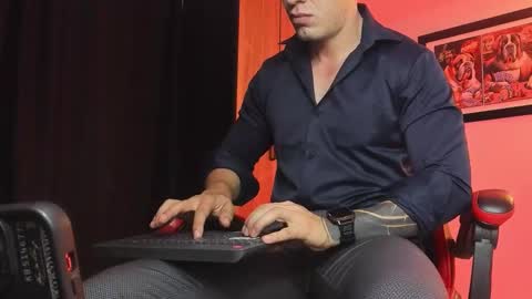 alpha_dominus_ online show from January 17, 9:23 am