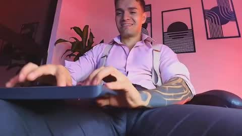 alpha_dominus_ online show from June 21, 5:57 am