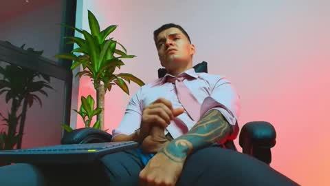 alpha_dominus_ online show from March 18, 4:48 am