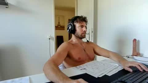 alphah_hunk online show from April 21, 1:28 pm