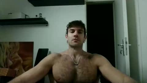 alphah_hunk online show from November 7, 4:43 pm