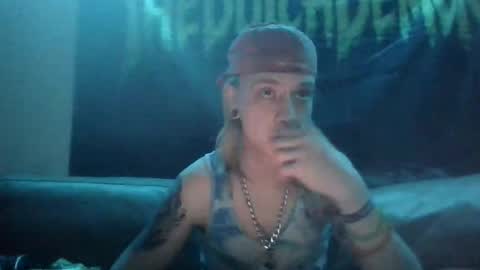 altboy010 online show from March 29, 6:19 pm