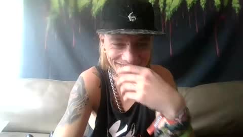 altboy010 online show from July 26, 3:20 pm