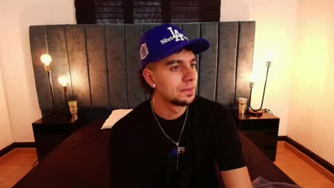 Amadeo Wild online show from February 15, 3:39 pm