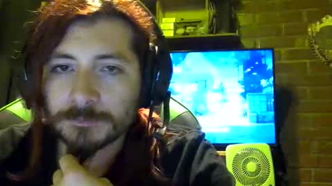 Amaru online show from December 1, 2:03 am