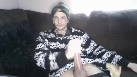 amiri_sweater online show from February 26, 3:19 pm