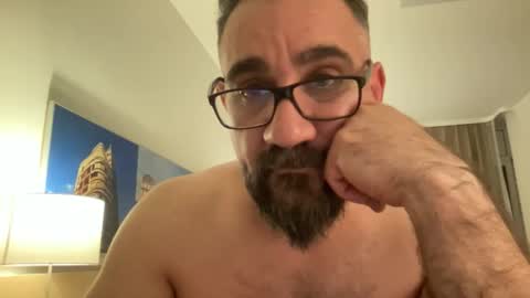 amirsds3298129 online show from April 20, 8:22 pm