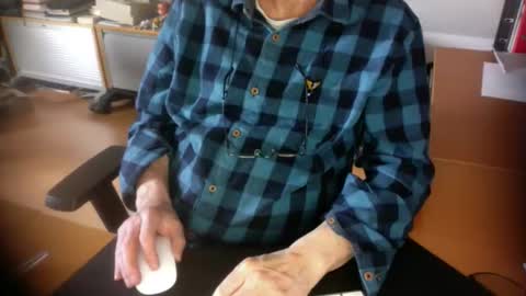 Amor2200 online show from April 1, 8:16 am