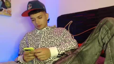 Snapshot of andersonz98 chatting on October 26, 2:24 am andersonZ98 online show from October 26, 2:24 am