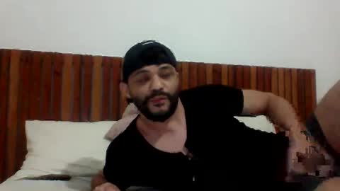 Snapshot of andreloko123 chatting on December 16, 4:23 am andreloko123 online show from December 16, 4:23 am