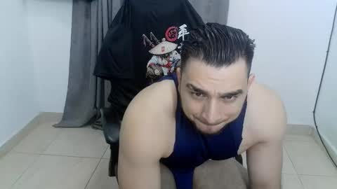 andres180950734 online show from May 20, 11:33 pm