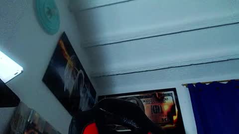 Andrs   o online show from February 3, 6:40 am