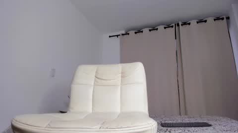 ANDRES                               INDEPENDENT MODEL  online show from December 5, 8:56 pm