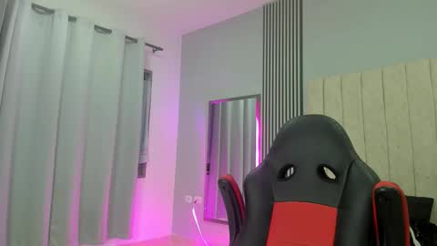 Snapshot of andres_stud777 chatting on September 16, 4:57 am ANDRES  online show from September 16, 4:57 am