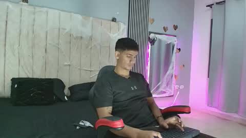 Snapshot of andres_stud777 chatting on October 12, 4:50 am ANDRES  online show from October 12, 4:50 am