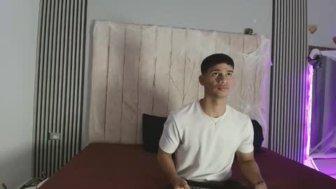 Snapshot of andres_stud777 chatting on October 13, 4:51 am ANDRES  online show from October 13, 4:51 am