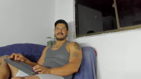 Andres online show from April 4, 8:11 am